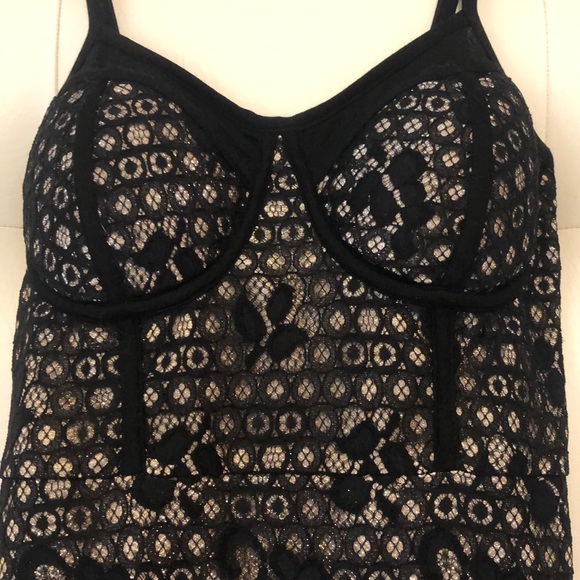 GUESS XS LITTLE BLACK LACE DRESS - Picture 2 of 2